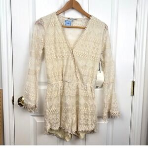 IRIS Los Angeles Lace Bell Sleeve Romper Cream M Wedding Guest Boho